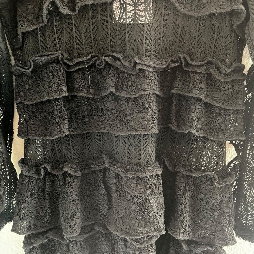 IRO Elegant long sleeve Black Lace Dress with black ruffles. 40 - Picture 8 of 11